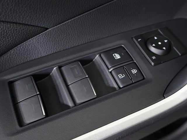 2025 Toyota RAV4 Hybrid XLE Premium AWD - 22959988 - 38