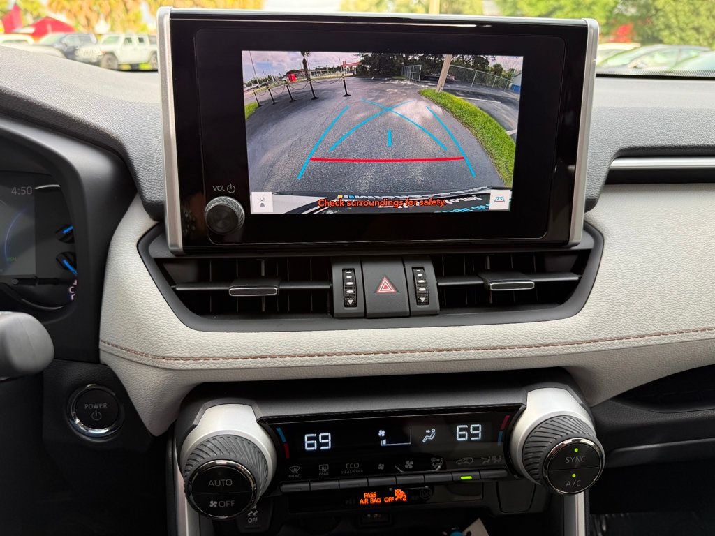 2025 Toyota RAV4 Hybrid XLE Premium AWD - 22925568 - 17