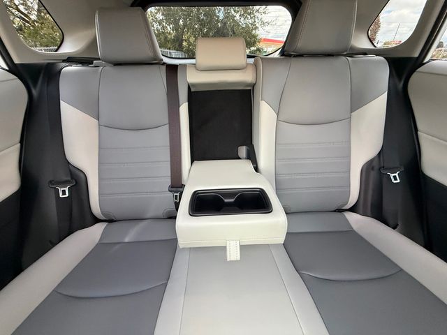 2025 Toyota RAV4 Hybrid XLE Premium AWD - 22925568 - 18