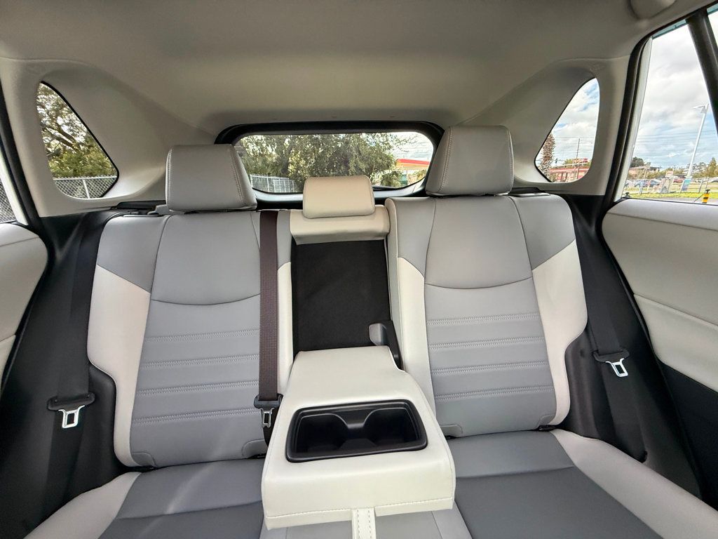 2025 Toyota RAV4 Hybrid XLE Premium AWD - 22925568 - 19