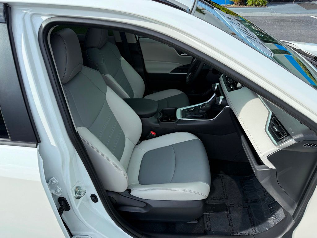2025 Toyota RAV4 Hybrid XLE Premium AWD - 22925568 - 30