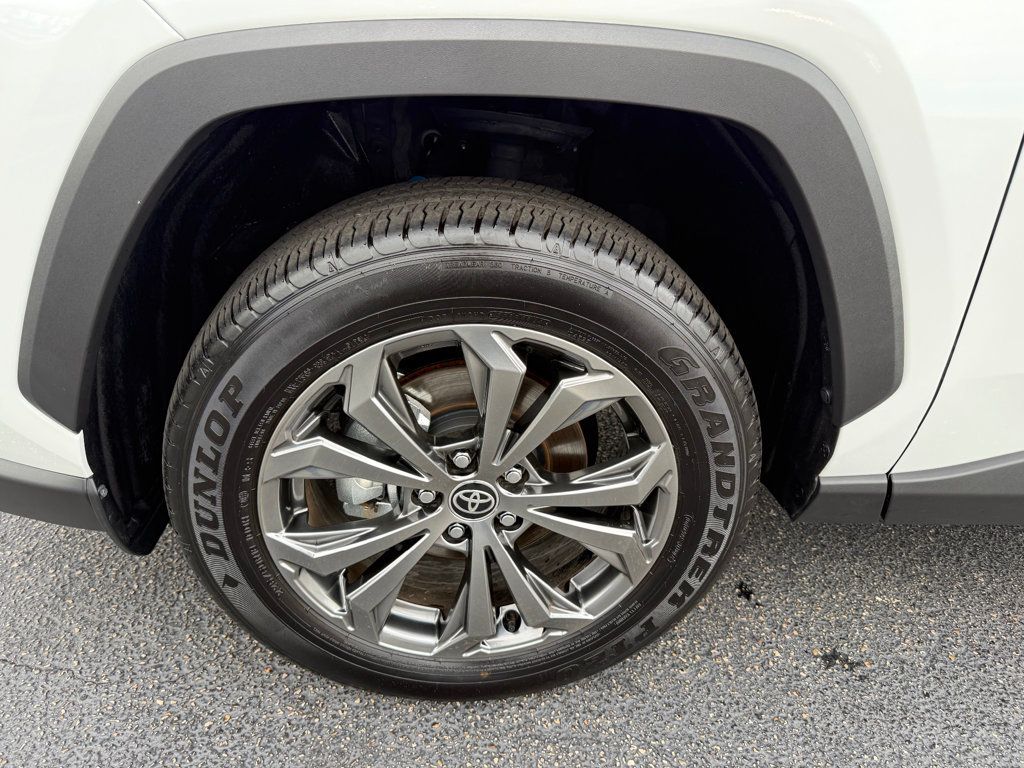 2025 Toyota RAV4 Hybrid XLE Premium AWD - 22925568 - 36