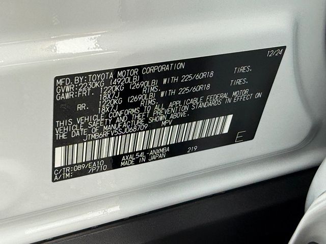 2025 Toyota RAV4 Hybrid XLE Premium AWD - 22925568 - 38