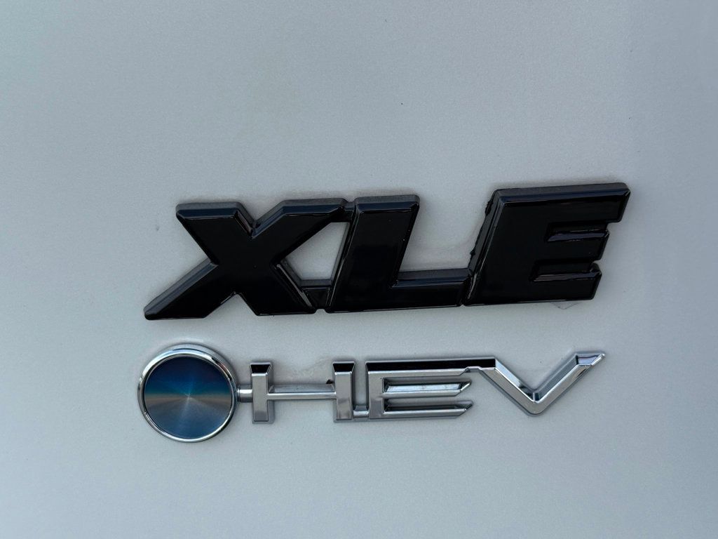 2025 Toyota RAV4 Hybrid XLE Premium AWD - 22925568 - 8