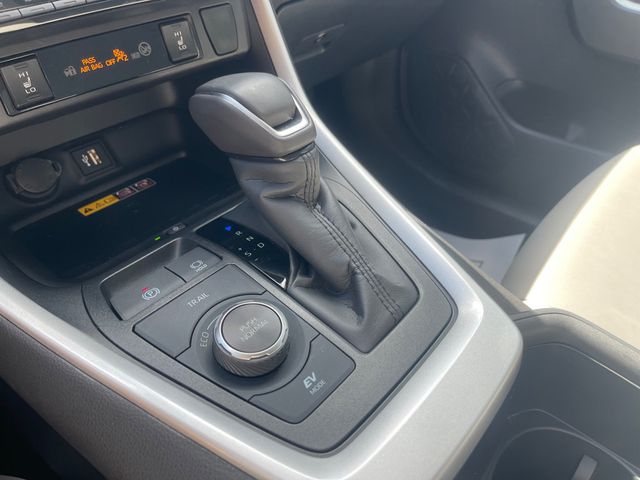 2025 TOYOTA RAV4  HYBRID XLE PREMIUM AWD W/ MULTIPLE PACKAGES ($3,600 VALUE!) - 23098155 - 18