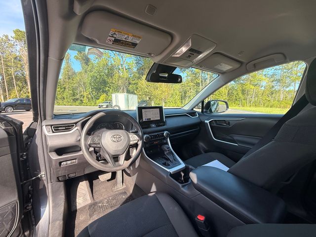 2025 Toyota RAV4 LE - 23065725 - 11