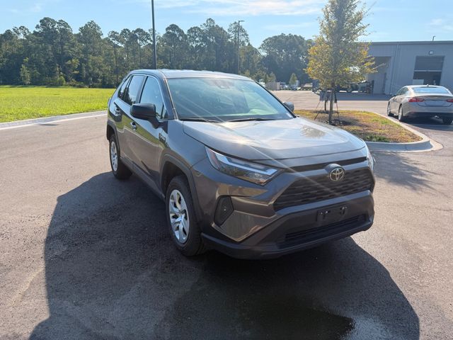 2025 Toyota RAV4 LE - 23065725 - 18