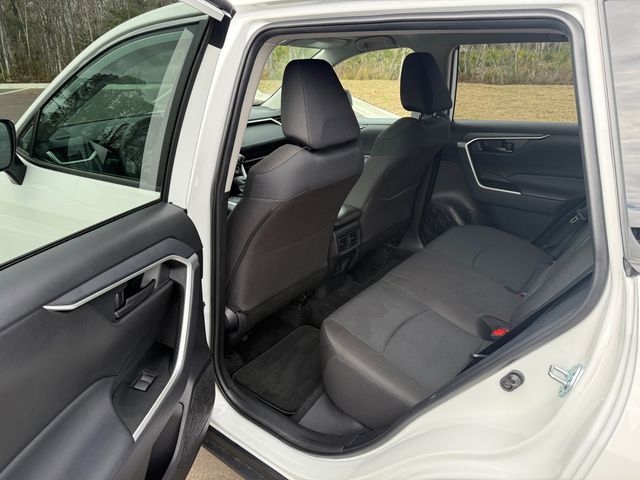 2025 Toyota RAV4 LE AWD - 22988055 - 5