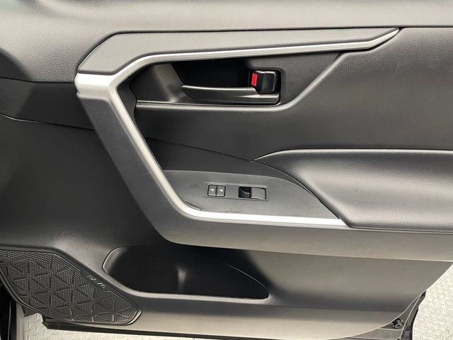 2025 Toyota RAV4 LE AWD - 22893495 - 13