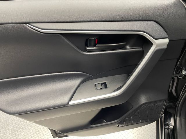 2025 Toyota RAV4 LE AWD - 22893495 - 30