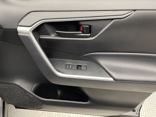 2025 Toyota RAV4 LE AWD - 22985230 - 13
