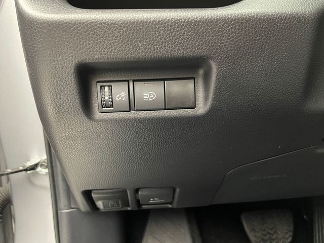 2025 Toyota RAV4 LE AWD - 22985230 - 18