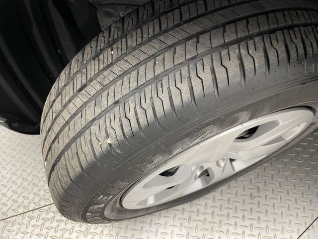 2025 Toyota RAV4 LE AWD - 22985230 - 43