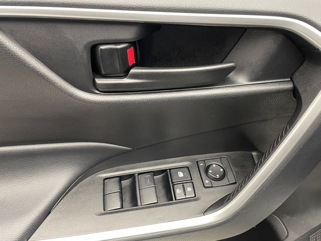 2025 Toyota RAV4 LE AWD - 22985232 - 9