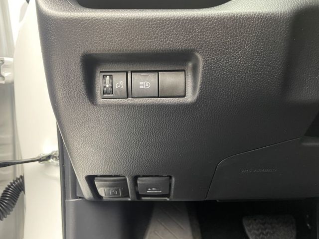 2025 Toyota RAV4 LE AWD - 22985232 - 18