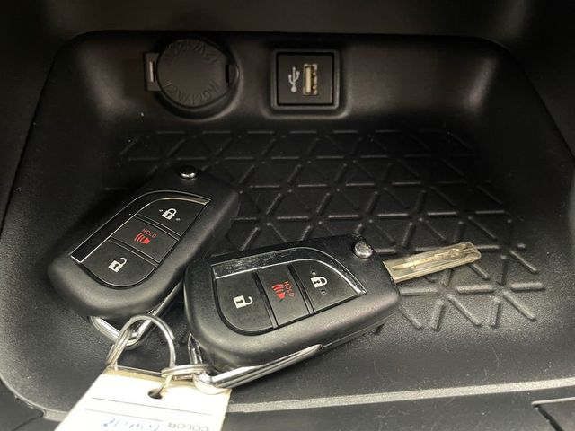 2025 Toyota RAV4 LE AWD - 22985232 - 26