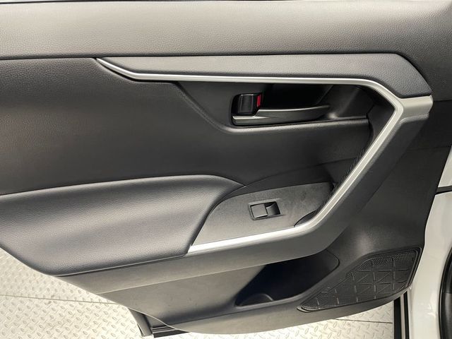 2025 Toyota RAV4 LE AWD - 22985232 - 30