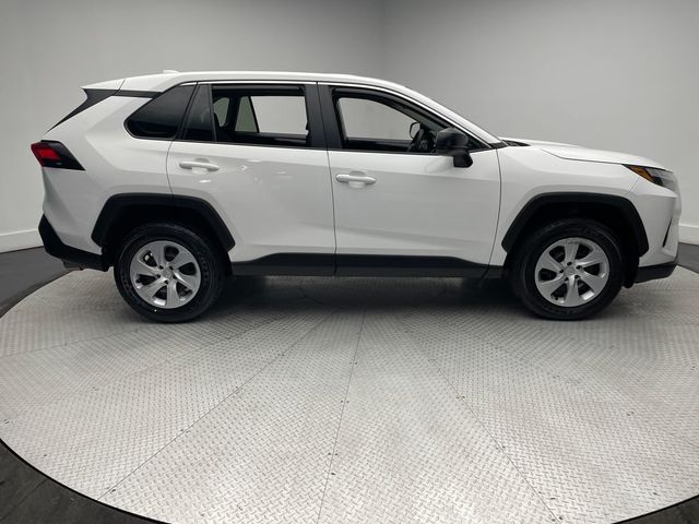 2025 Toyota RAV4 LE AWD - 22985232 - 3
