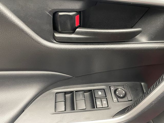 2025 Toyota RAV4 LE AWD - 22985233 - 9