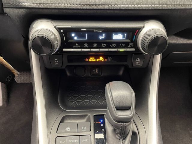 2025 Toyota RAV4 LE AWD - 22985233 - 25