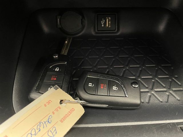 2025 Toyota RAV4 LE AWD - 22985233 - 26