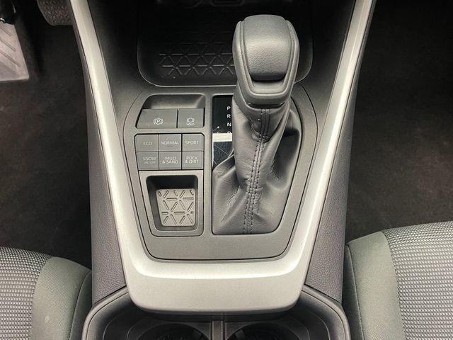 2025 Toyota RAV4 LE AWD - 22985233 - 27