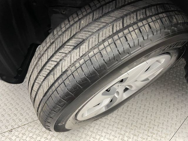 2025 Toyota RAV4 LE AWD - 22985233 - 43