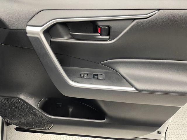2025 Toyota RAV4 LE AWD - 22986018 - 13