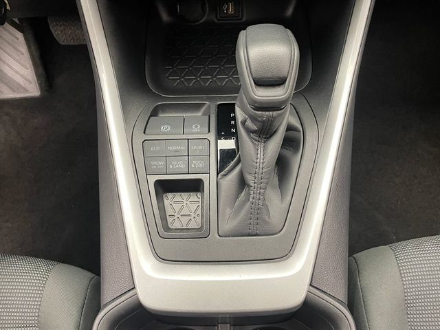 2025 Toyota RAV4 LE AWD - 22986018 - 27