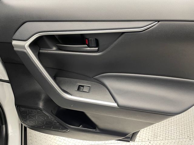 2025 Toyota RAV4 LE AWD - 22986018 - 33