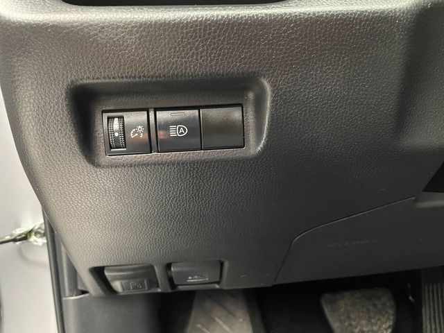 2025 Toyota RAV4 LE AWD - 22986020 - 18