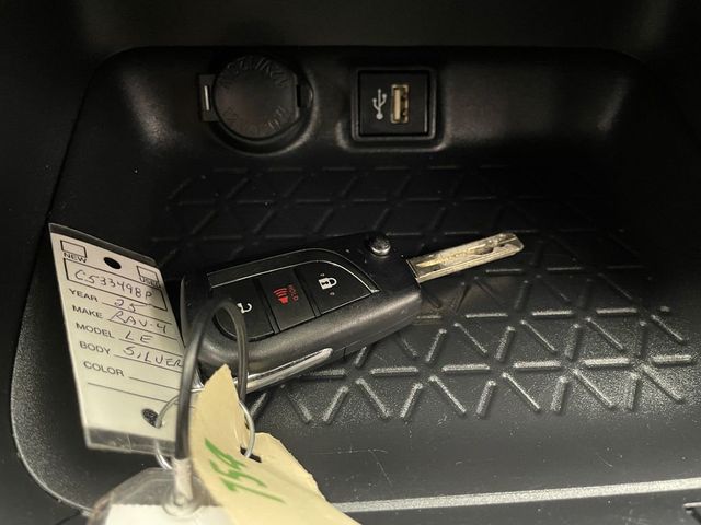 2025 Toyota RAV4 LE AWD - 22986020 - 26