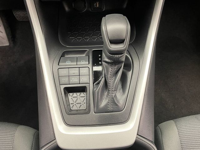 2025 Toyota RAV4 LE AWD - 22986021 - 27