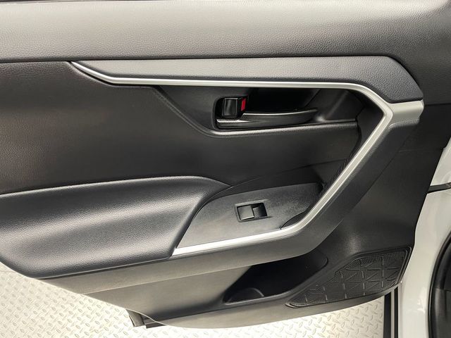 2025 Toyota RAV4 LE AWD - 22986021 - 30