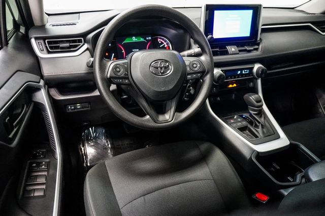 2025 Toyota RAV4 LE FWD - 23031030 - 12