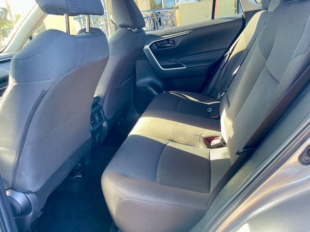 2025 Toyota RAV4 LE FWD - 22939277 - 9