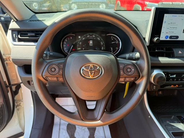 2025 Toyota RAV4 LE FWD - 22981921 - 4