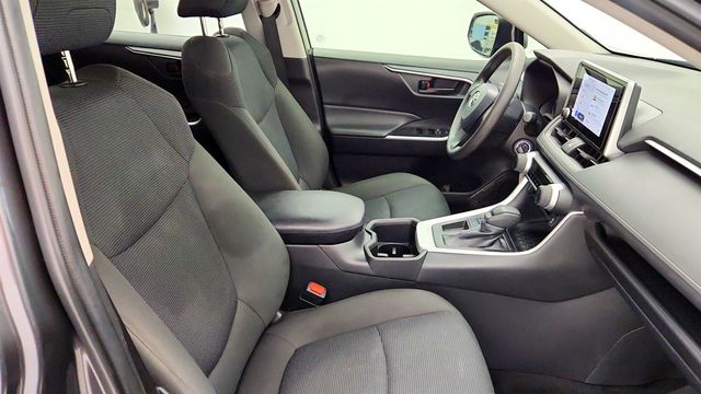 2025 Toyota RAV4 LE FWD w/ Blind Spot Monitor - 23075740 - 22