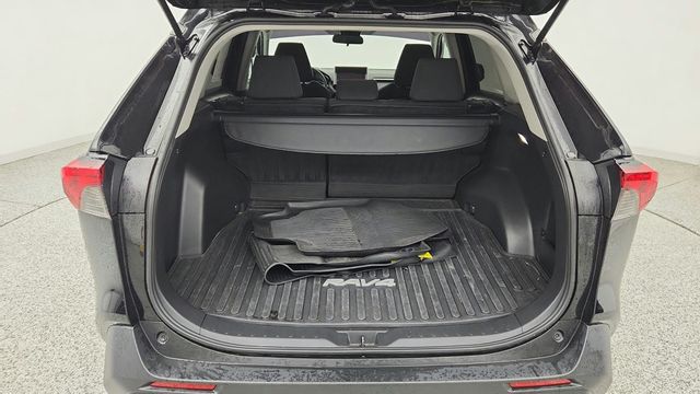 2025 Toyota RAV4 LE FWD w/ Blind Spot Monitor Package - 23044396 - 18