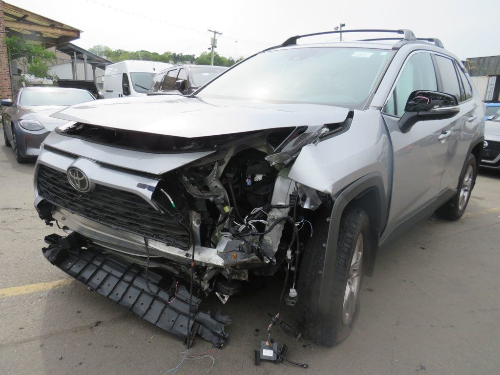 2025 Toyota RAV4 XLE AWD - 23023544 | Video 1