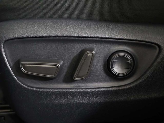 2025 Toyota RAV4 XLE AWD - 22988744 - 29