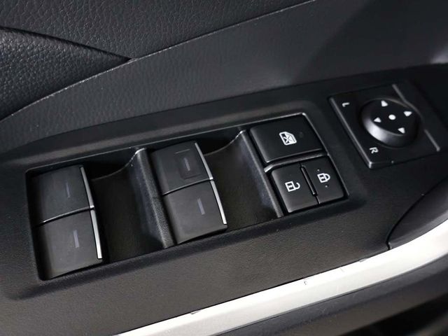 2025 Toyota RAV4 XLE AWD - 22988744 - 34