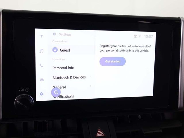 2025 Toyota RAV4 XLE AWD - 22988744 - 43