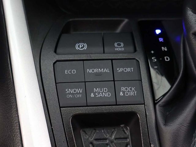 2025 Toyota RAV4 XLE AWD - 22988744 - 46