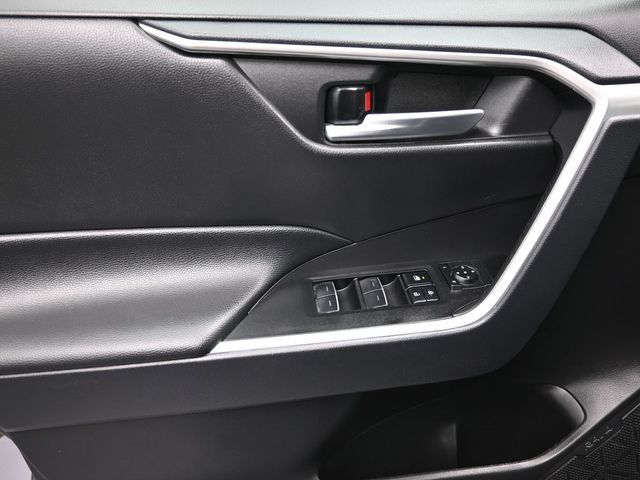 2025 Toyota RAV4 XLE AWD - 23006685 - 9