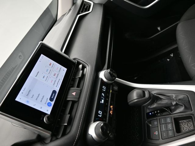 2025 Toyota RAV4 XLE AWD - 23006685 - 18