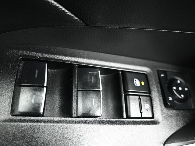 2025 Toyota RAV4 XLE AWD - 23006685 - 26