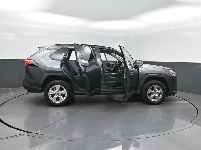 2025 Toyota RAV4 XLE AWD - 23006685 - 35