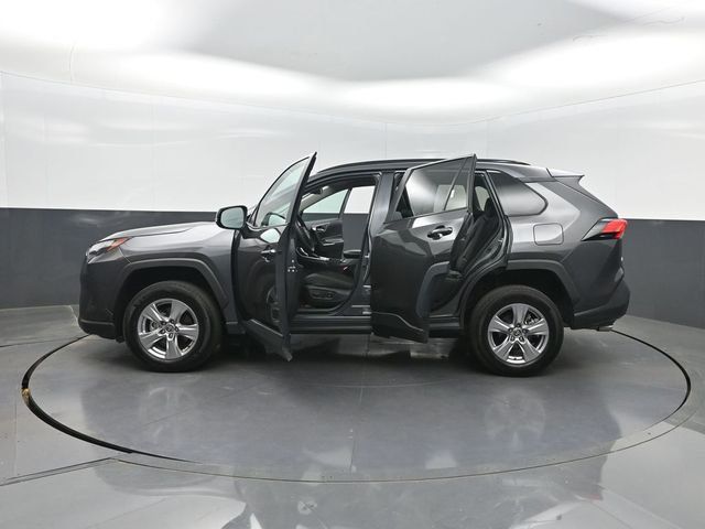 2025 Toyota RAV4 XLE AWD - 23006685 - 37
