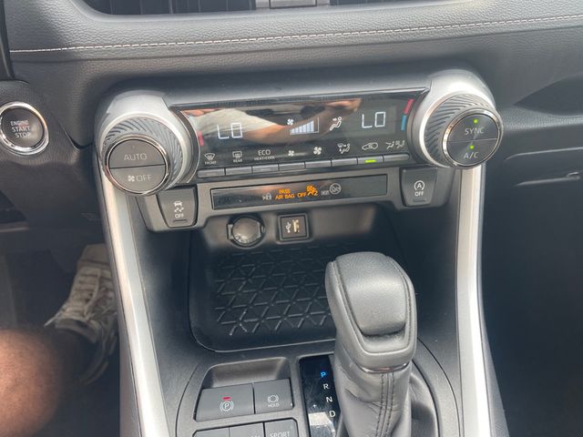 2025 TOYOTA RAV4 XLE AWD - 23099225 - 19